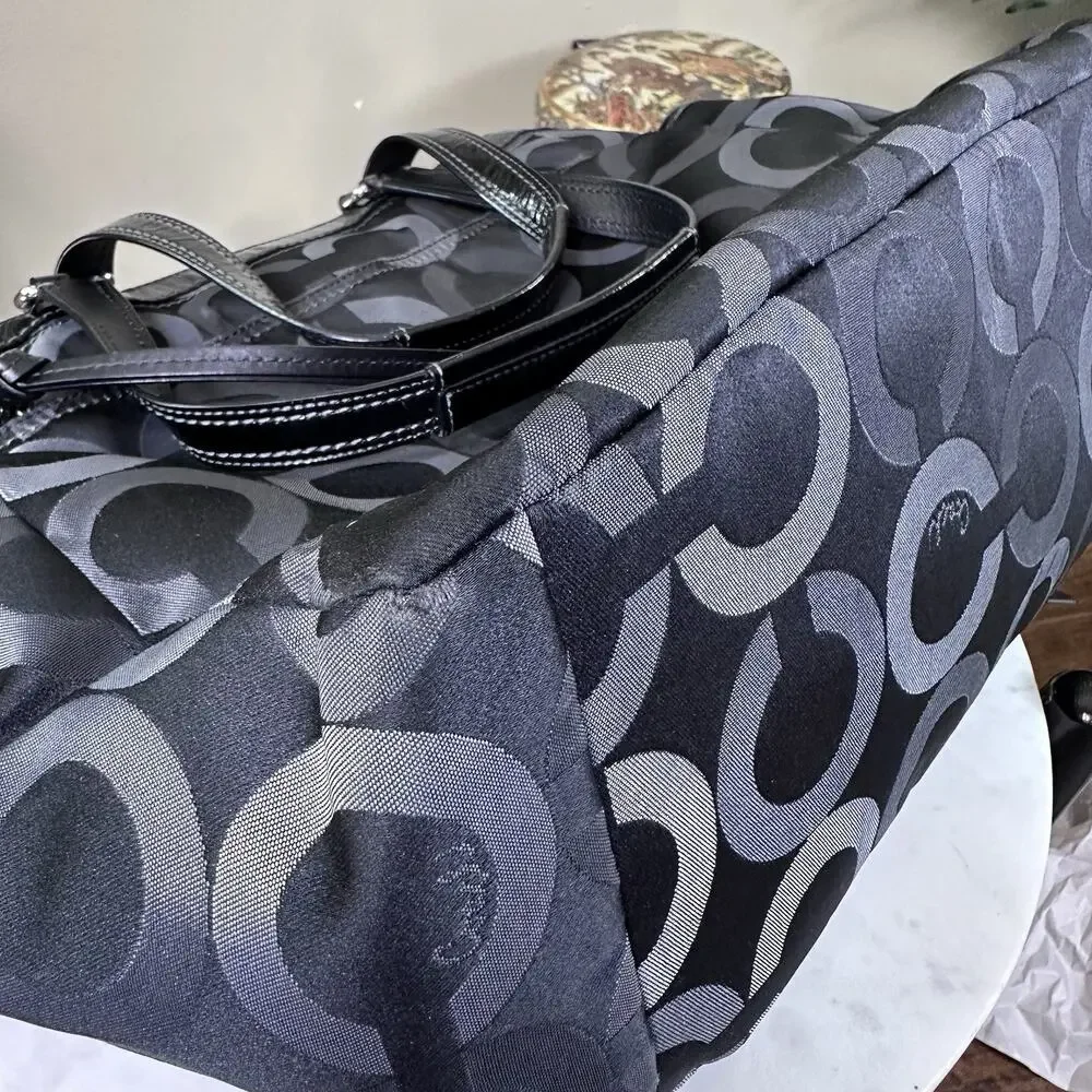 Coach Large Organizer Tote or Baby Bag Student Patent Logo Shoulder G1068
